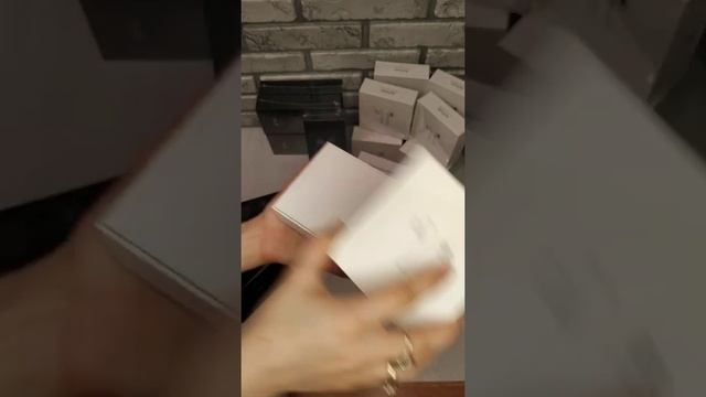 наушники airpords pro 5 , airpords 2 люкс копия, часы Apple Watch 6 Series смотреть онлайн