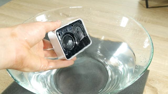 How to remove JBL Go 2 grill + water bass excursion test [4K] смотреть онлайн