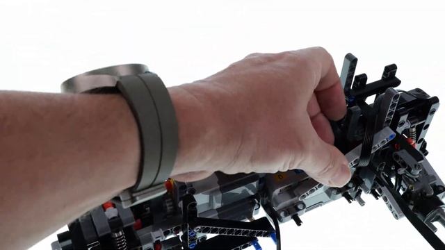 LEGO Technic 42160 Audi RS Q e-tron - LEGO Speed Build Review смотреть онлайн