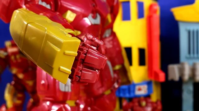 Hulkbuster Family Vs. Thanos Family | Mega Battle