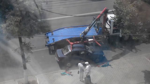 В Воронеже "работает" эвакуатор смотреть онлайн