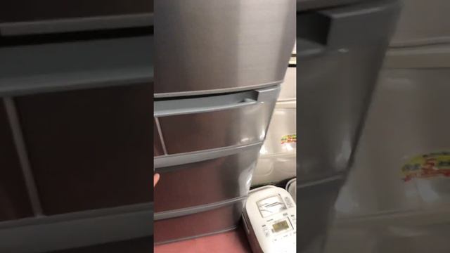 Review tủ lạnh Nhật mới 99%. Hitachi R-SF440CM. ĐỖ QUÂN NHẬT BÃI смотреть онлайн