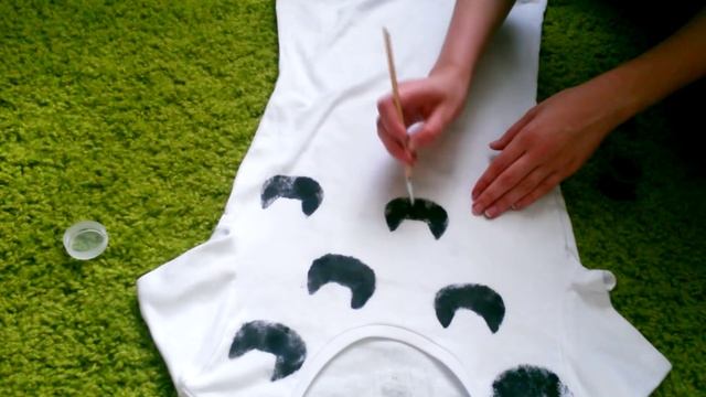 Декор футболки | Создание принта акриловыми красками | DIY Stamping Cat T-shirt Decor! смотреть онлайн