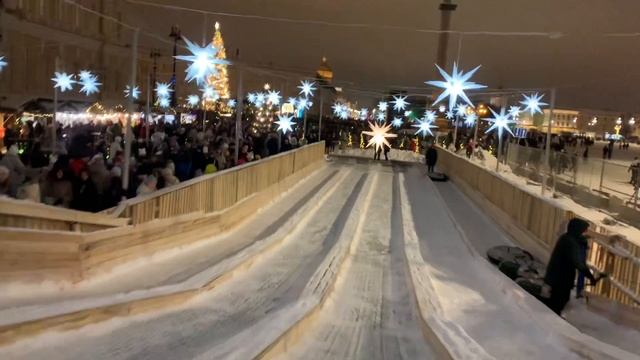 Эх, прокачусь! С большой горки на Дворцовой! смотреть онлайн