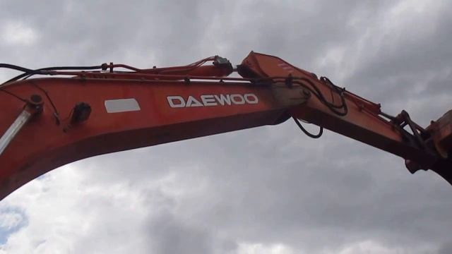 Flèche DAEWOO 220 LC смотреть онлайн