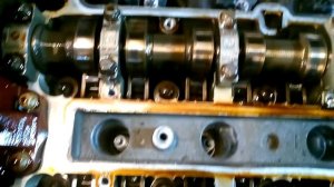 Положение распредвалов в верхней мертвой точке на Опель Корса 1.4 2010 года