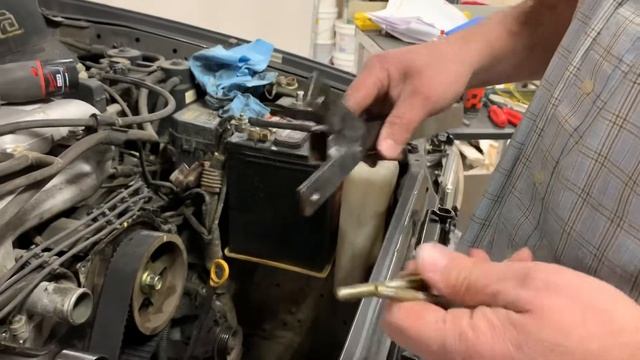 Toyota 3.4 Liter V6 Crank and Cam Pulley Tool when changing Timing Belt смотреть онлайн