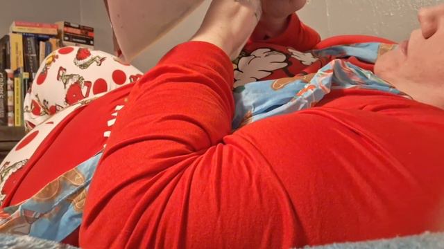 Vlogmas Day 17: Color With Me смотреть онлайн