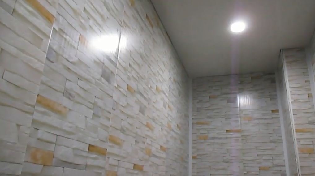 Делаю туалет пластиковыми панелями. Ремонт туалета с очень кривыми стенами смотреть онлайн