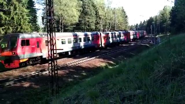 ЭД4М следует на участку Луговая - Некрасовская. смотреть онлайн