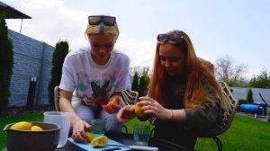 ВЫГНАЛИ ИЗ ДОМА на 24 Часа Челлендж! Амелька оказалась на улице!