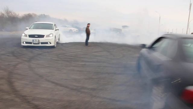 BMW 525 E39 & Nissan Fuga Drift