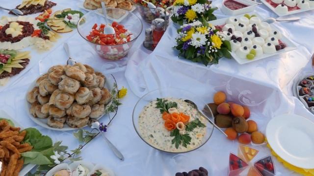 Секреты шведского стола, с помощью которых отели зарабатывают на туристах. смотреть онлайн