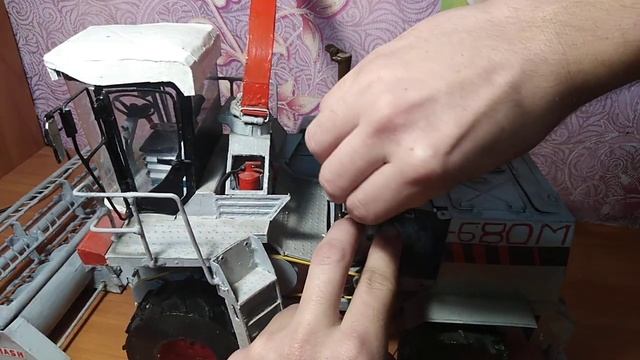 Самодельная модель кормоуборочного комбайна дон 680М. смотреть онлайн