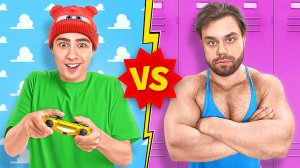 Младший VS Старший Брат ! // Луномосик