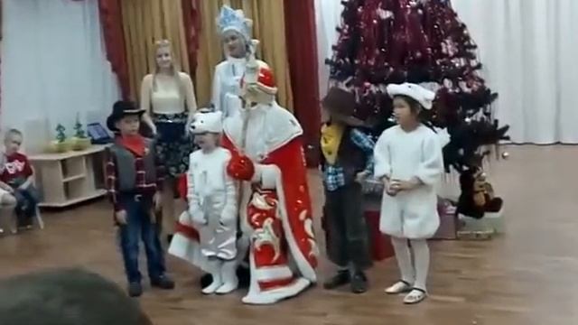 Новый год,детский садик смотреть онлайн