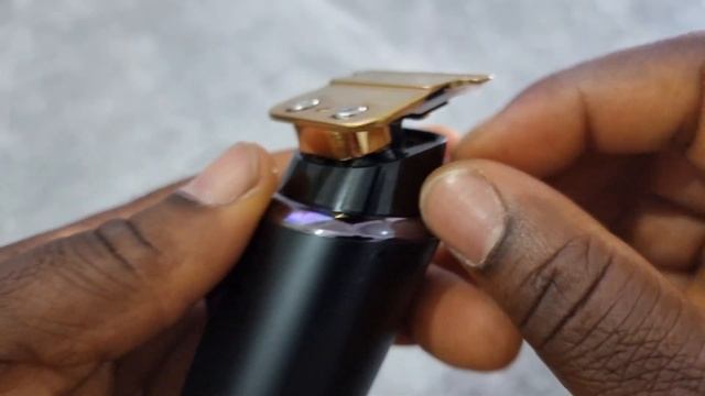 Babyliss Skeleton FX Blade on VGR V937 смотреть онлайн