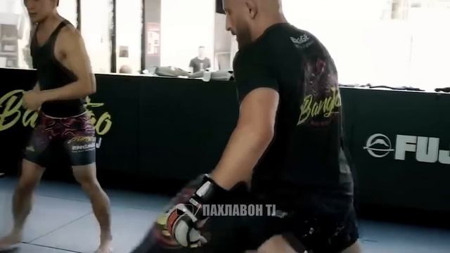 UFC 294: Суханхои Ислам Махачев баъди чанг оиди Паластин аз дохили октагон ТАРЧУМАИ ТОЧИКИ смотреть онлайн