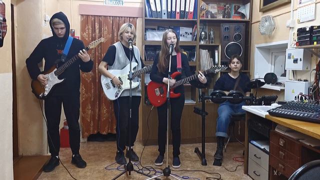 Рок-студия (рук. Бабешкин А.П.) смотреть онлайн