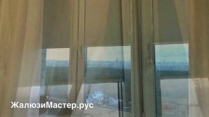 Рулонные шторы блэкаут с направляющими и с коробом - вид из окна на Академический район