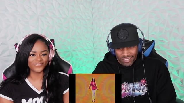 This is for sure a GROOVE!! Deee-Lite "Groove Is In The Heart" Reaction | Asia and BJ смотреть онлайн