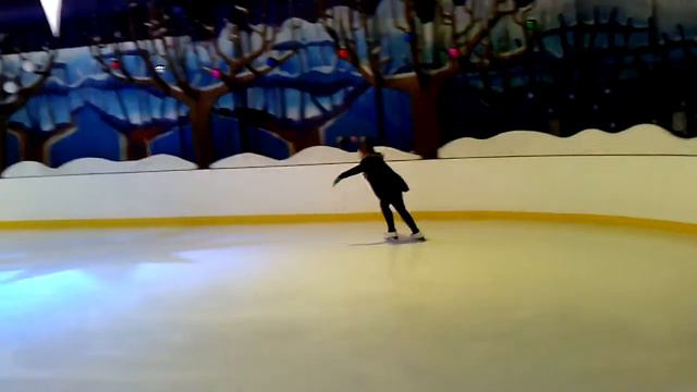 Дети на катке "Космик" в ТРЦ "Европейский"(Moscow) смотреть онлайн