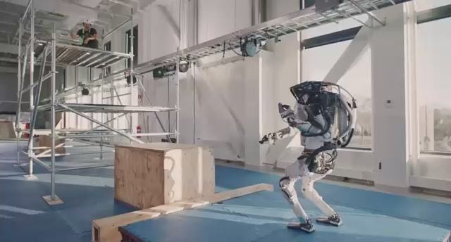 Boston Dynamics, двуногий робот Atlas. смотреть онлайн