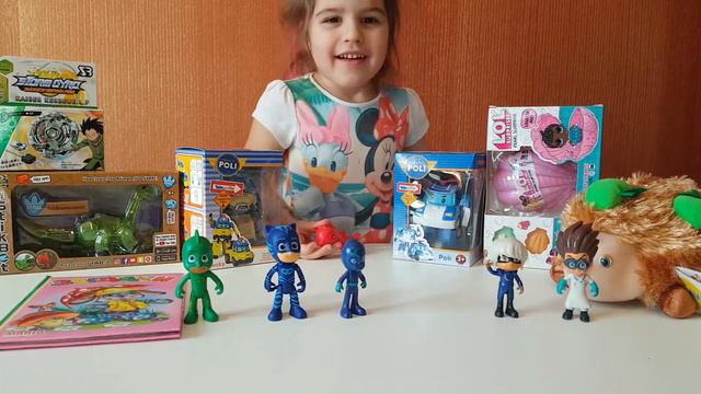 Маленькая Вера играет с Папой в игры. Папа и дочка играют в герои в масках. Играем с девочкой в игр смотреть онлайн