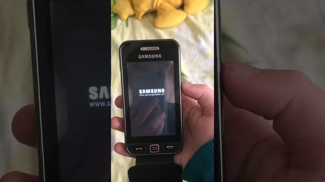 ￼￼Включение и выключение￼ Samsung GT-S5230W (С Не Оригинальной Задней Крышкой￼)￼ смотреть онлайн