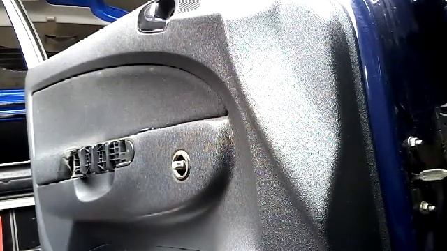 Как снять обшивку карту передней двери OPEL CORSA(2008)demontaz boczka drzwi przod/door panel remov смотреть онлайн