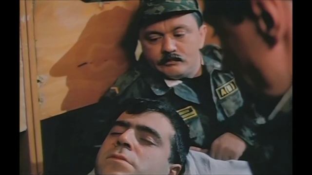 Как разговаривать с каптёром в армии. Гера Либерман. ДМБ (2000, кинокомедия) КРЫЛАТЫЕ ФРАЗЫ смотреть онлайн