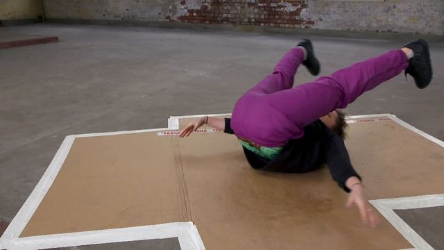 How to Backspin! Breakdance Tutorial смотреть онлайн