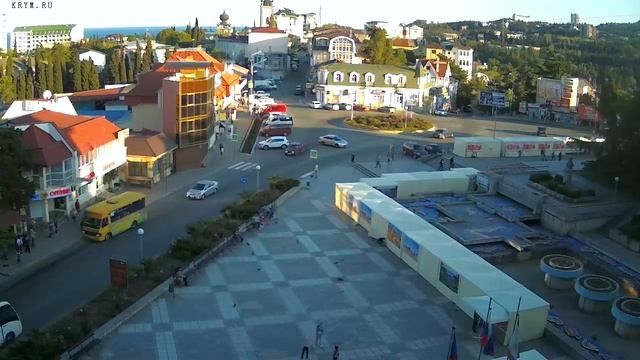 Вебкамера "Площадь Советская". Запись 20.05.2016 19:00:01 смотреть онлайн