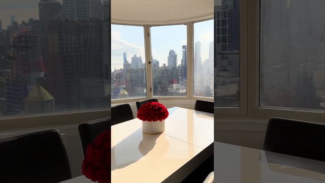 $1,999 ,999 США | 2 спальни | 2 ванной комнаты | Нью-Йорк #шортс #америка #жизньвньюйорке смотреть онлайн