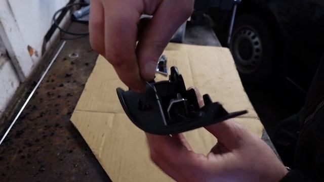 Mercedez Benz Seat release handle REPLACEMENT E-class C-class A-class CABRIOLET/COUPE W207 - HOW TO смотреть онлайн
