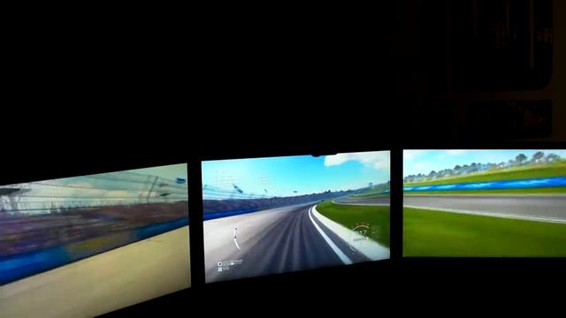 Grid Autosport on 3 Asus 27" (144hz) Nvidia surround with SLI 2x GTX 780Ti смотреть онлайн