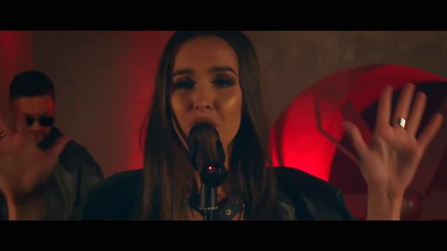 Dua Lipa - «Break my heart» cover смотреть онлайн