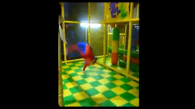 Паук "ДАБ СТЕП" жжет ( Акуна Матата).mp4 смотреть онлайн