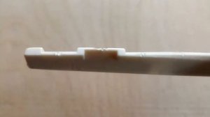 Как убрать ДРЕБЕЗЖАНИЕ гитары.  Дребезжат струны. ЧТО ДЕЛАТЬ?