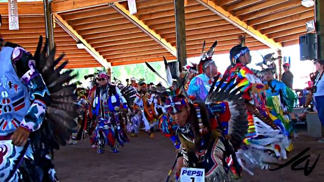 Grand Entry of the Pow-Wow @Indian Encampment - Omak WA 2010 смотреть онлайн