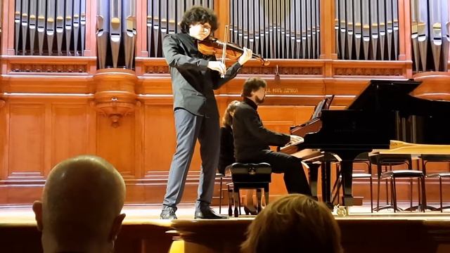 Кролл "Банджо и скрипка" - исполняют Сергей Мкртичян (скрипка), Иван Соколов (фортепиано) смотреть онлайн