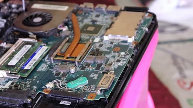 Upgrade processor Laptop P6000 to core i3-390M смотреть онлайн