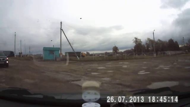 На Рено Симбол по грязи3 смотреть онлайн