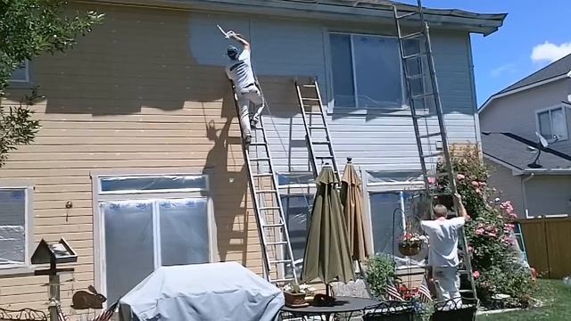 How to paint fast with ladders. DIY Using 24' ladders. Ladder hopping hacks. смотреть онлайн