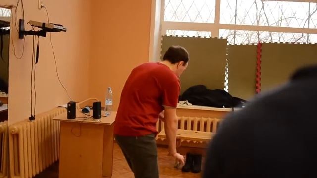 Подготовка парней к вечеринке от Ritmo Latino в честь 8 марта смотреть онлайн