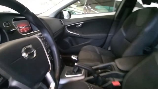 ?Volvo V40 D2 Momentum - HRMOTOR? смотреть онлайн