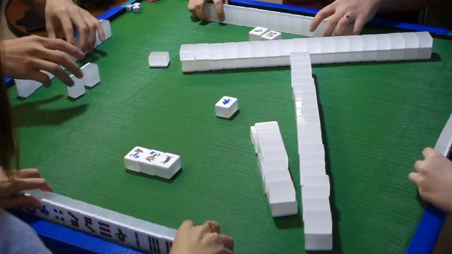 Singapore Mahjong Session 1: Lets go!!! 新加坡麻将 (2x Video Speed!) смотреть онлайн