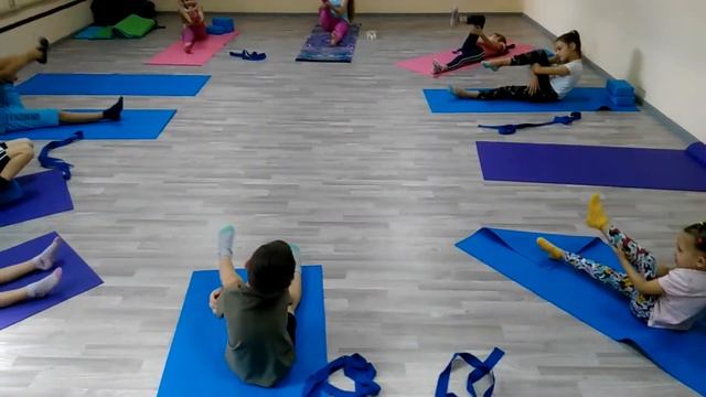 Студия йоги "POLINA" детская йога в Краснодаре смотреть онлайн