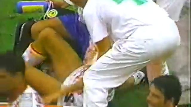 Italia 2 - 1 España Cuartos de final 1994 - Codazo a Luis Enrique смотреть онлайн