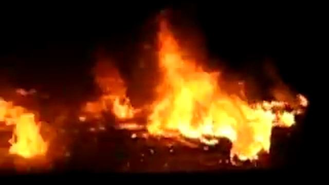 Горит старый штаб в военном городке, (улица Терешковой) город Липецк. смотреть онлайн